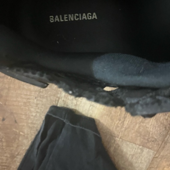 Balenciaga runnrs black and red colorway - Picture 4 of 5